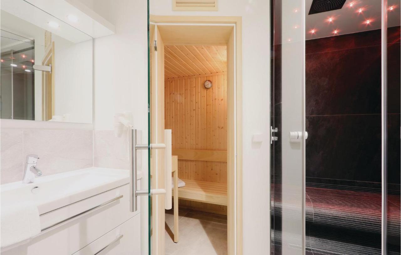Nice Apartment In Luebeck Travemuende With Sauna Eksteriør billede